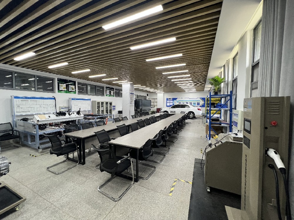 合肥技师学院新能源汽车检测与维修专业